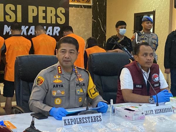 Bandar Narkoba Sapiria Makassar Pasang Pintu Besi untuk Hindari Penggerebekan Polisi. (Foto: Ist)