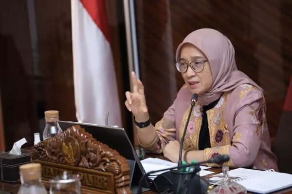 Menteri Pendayagunaan Aparatur Negara dan Reformasi Birokrasi (Menpan RB) Rini Widyantini . (Foto: Fajar.co.id)