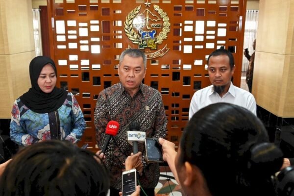 Proyek Kereta Api Sulsel Terancam Mandek, Menhub Cari Solusi di Tengah Efisiensi Anggaran
