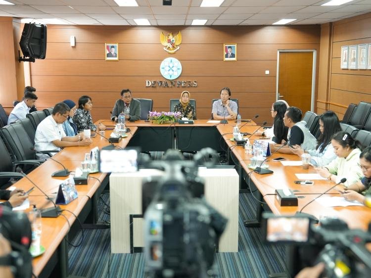 Sembilan Anggota Dewan Pers Periode 2025-2028 Resmi Terpilih. (FOTO: Dok. Dewan Pers)