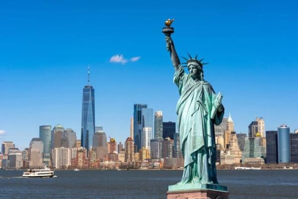 Prancis Desak AS Kembalikan Patung Liberty Gegara Kebijakan Trump