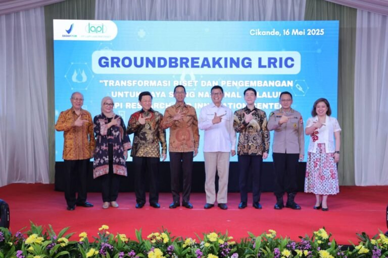 Kepala BPOM Taruna Ikrar Tanam Pohon Tanda Dimulainya Groundbreaking Fasilitas Baru PT Lapi Laboratories