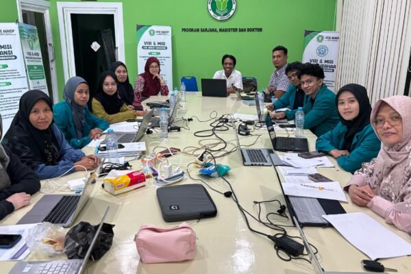 Mahasiswa Bisnis Digital STIE AMKOP Makassar Turut Andil di ICONBIT 2025 UNESA Foto : Abu Musa Al Asy'ari