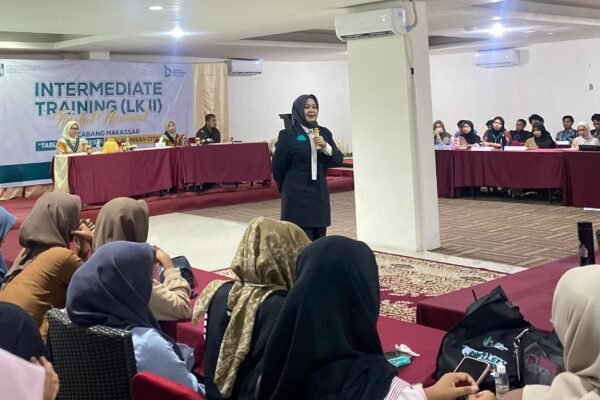 Wagub Sulsel Dorong Perempuan Berdaya Dan Berdaulat Dalam kegiatan Festival Perkaderan HmI Cabang Makassar.