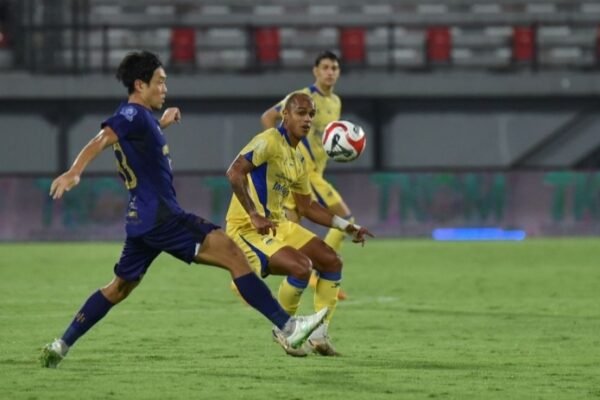 Persita Tumbangkan PERSIB 2-1, Igor Rodriguez Jadi Pahlawan