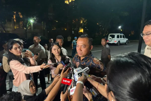 Bulog Bisa Jadi Setara Kementerian? Pemerintah Siap Kaji Usulan Ini!
