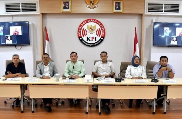 KPI Hentikan Sementara Program ‘Xpose Uncensored’ Trans 7 karena Lecehkan Kehidupan Pesantren