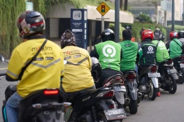 Golkar Perjuangkan Payung Hukum bagi Pekerja Ojek Online