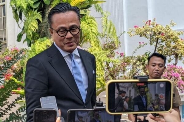 Prabowo Lantik Dony Oskaria sebagai Kepala BP BUMN, Tandai Babak Baru Tata Kelola BUMN