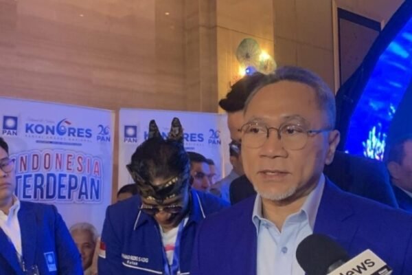 Zulkifli Hasan Tinjau Korban Kebakaran Pengadegan, Tegaskan Solidaritas dan Kepedulian