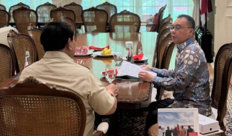 Prabowo dan Sufmi Dasco Bahas Isu Nasional dan Konsolidasi Pemerintahan