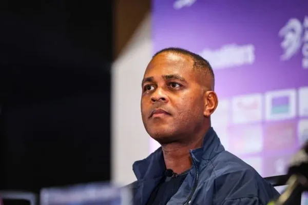 Kluivert Pastikan Timnas Indonesia Siap Tempur Hadapi Arab Saudi di Kualifikasi Piala Dunia 2026