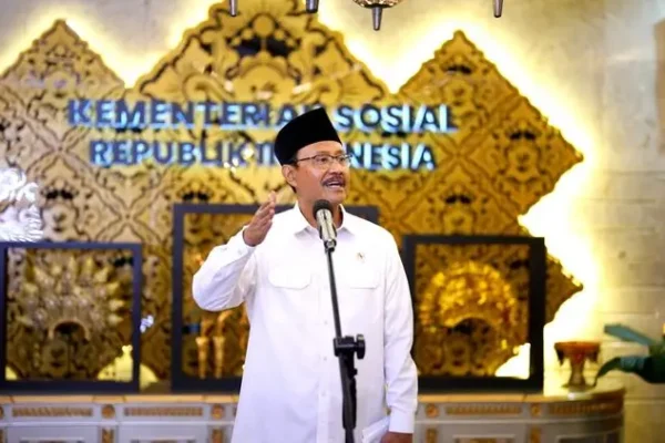 Mensos Gus Ipul Bebastugaskan Staf Ahli Tersangka Kasus Korupsi Bansos
