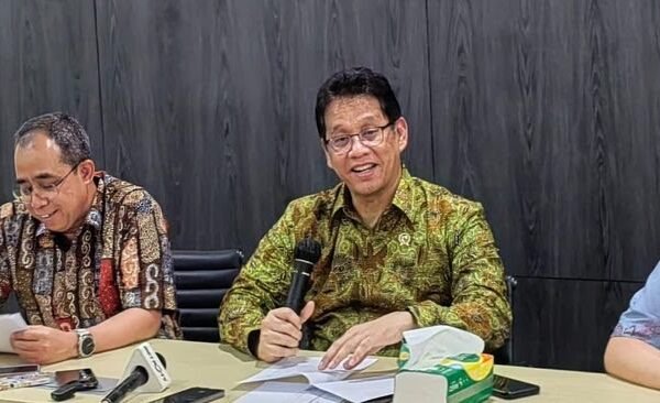 Menkeu Purbaya Geram: Oknum Bea Cukai Nongkrong di Starbucks Pakai Seragam, Ancam Akan Pecat!