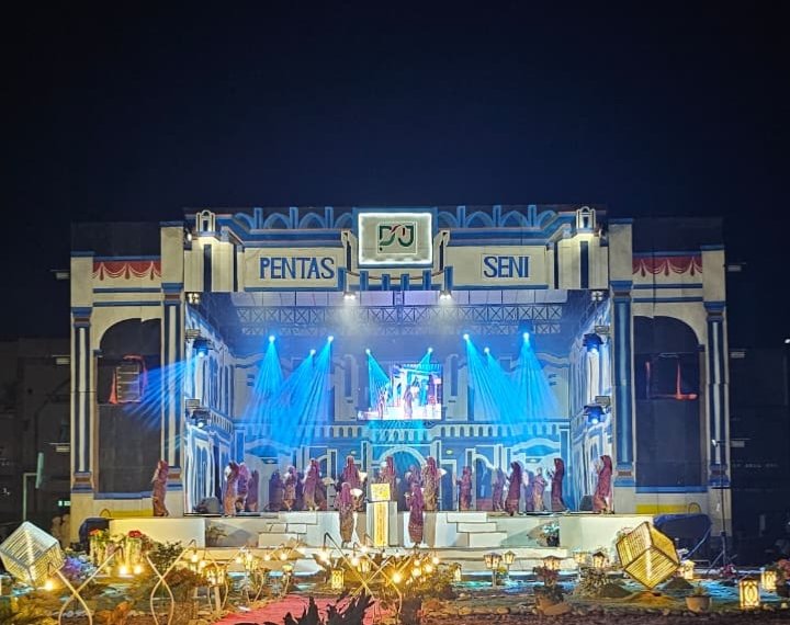 Penampilan pentas seni PPNJ