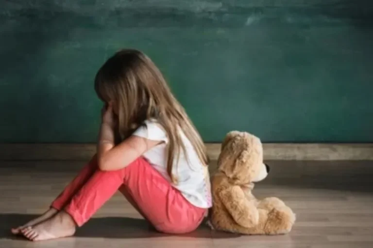 Orang Tua Harus Lebih Peka, 7 Gejala Stres pada Remaja yang Tak Boleh Diabaikan